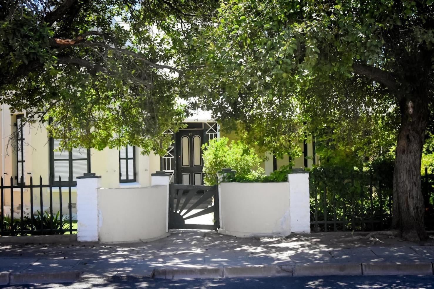 Little Lamb Apartment Beaufort West Exterior photo